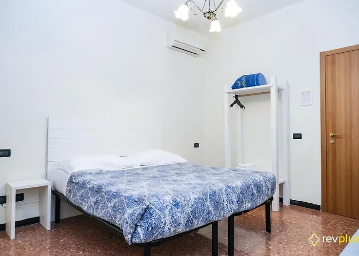 Lia Rooms 3